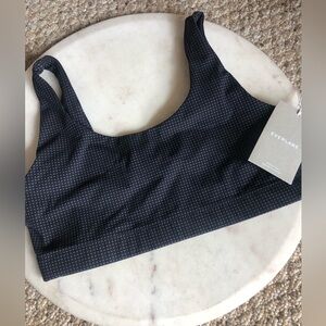 😎 Everlane Performance Top NWT